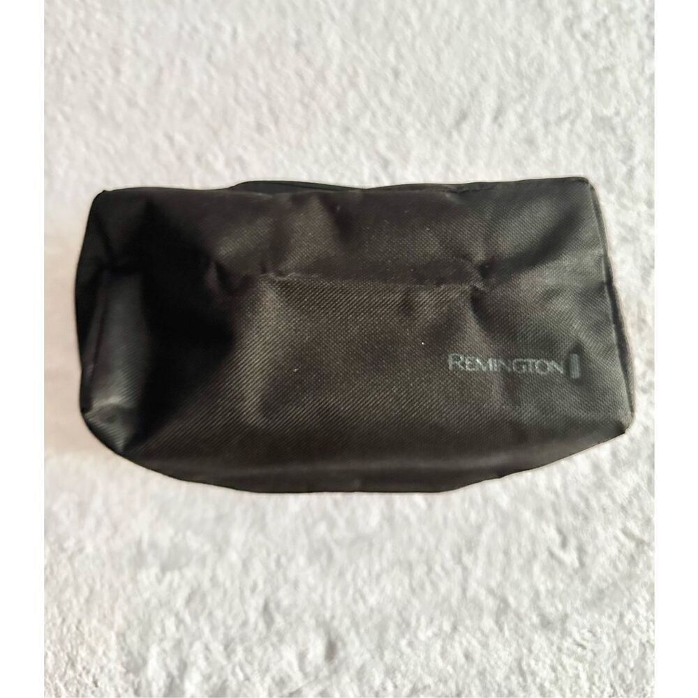 Remington black zip up travel bag
